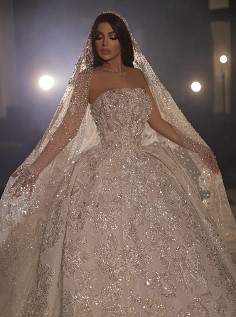 Elegant Ivory Wedding Dress